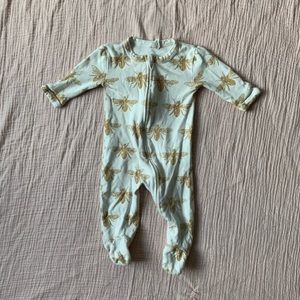 kate quinn bee zipper footie pajamas